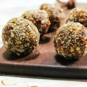 Mewa Ladoo  (2 pcs)